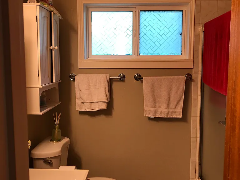 449 Hawthorne Ave — Photo 5