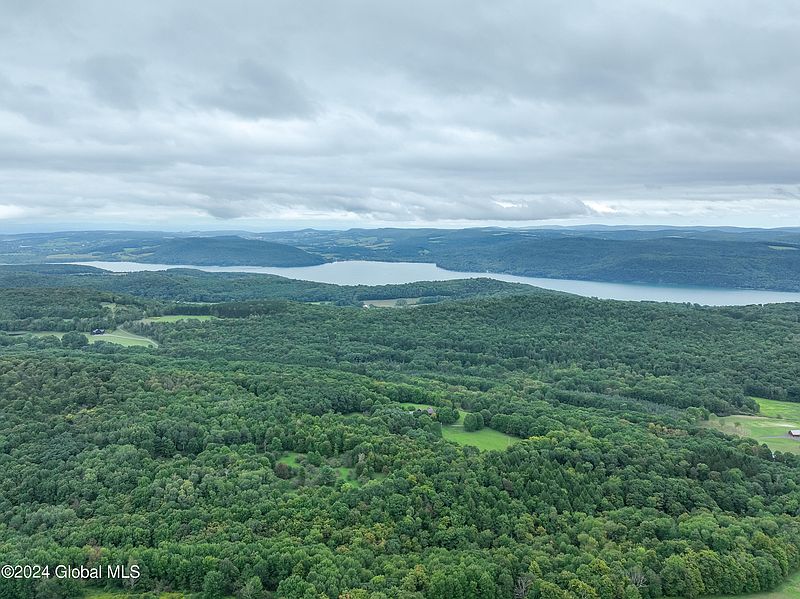 2nd image of 148 Sunset Ridge Road