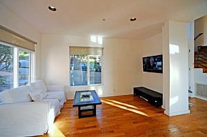 5th image of 2615 Creston Dr