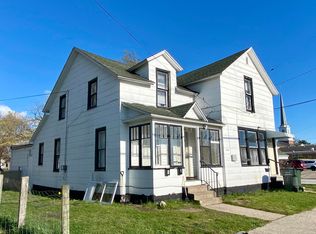1144 1st St, Muskegon, MI 49440