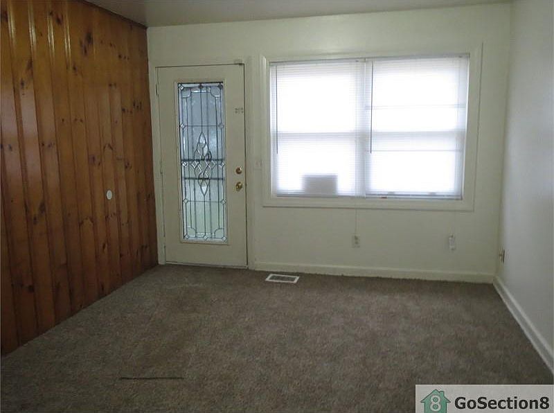 2nd image of 3978 Foxboro Dr