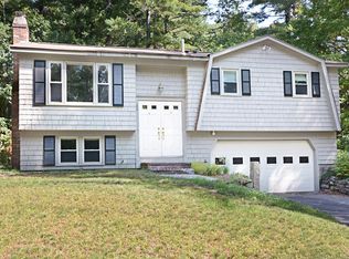 10 Spruce St, Townsend, MA 01469
