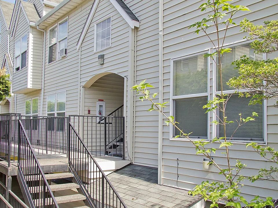 1st image of 329 S Whitaker St Unit 6