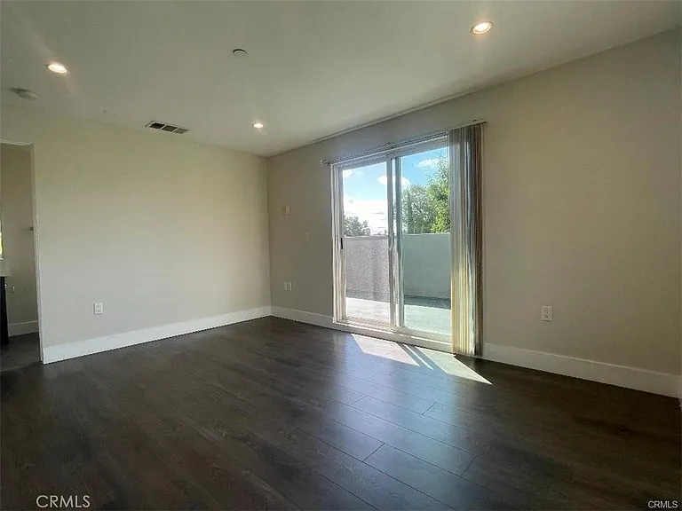 6445 Woodley Ave #204 — Photo 28