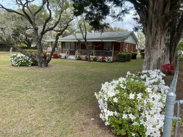 928 Village Road, Leland, NC 28451