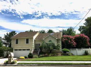 41 Friendship Rd, Howell, NJ 07731