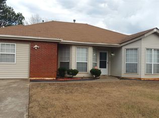 885 Arbor Hill Dr, Stone Mountain, GA 30088