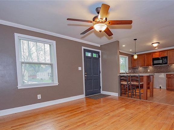 5th image of 8207 Munson Ave