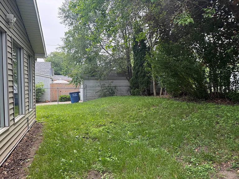519 S Dickson St — Photo 13