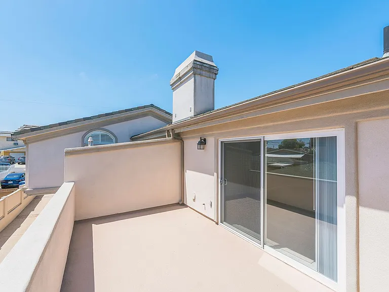 2213 Carnegie Ln #C — Photo 32