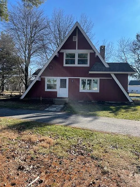 3 bed, 2.5 bath, 2398 sqft, $3,900 — Photo 2