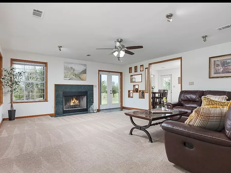 2433 Live Oak Rd — Photo 11