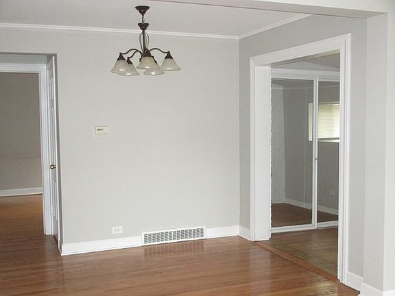 3rd image of 1907 N 74th Ave