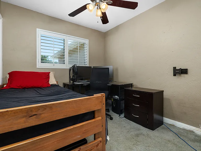 5371 Swarthmore St — Photo 20