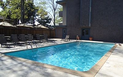 5th image of 301 Oxford Way APT 15