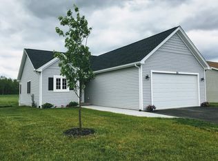 106 Beehler Ln, Hamlin, NY 14464