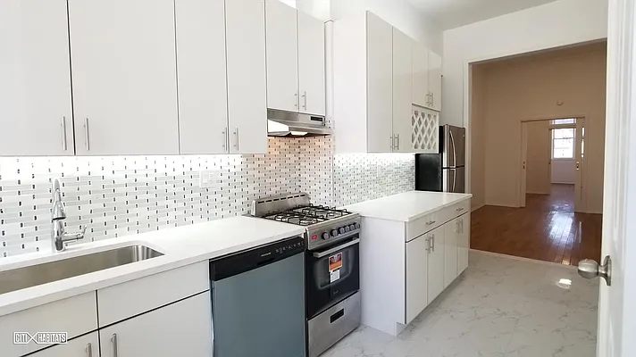 Rented by Citi Habitats | media 17