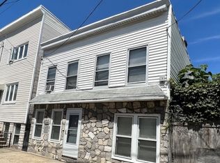 23 Calumet St, Newark, NJ 07105