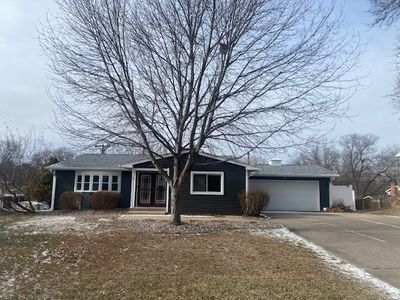 2328 Salem Ct, Bettendorf, IA, 52722