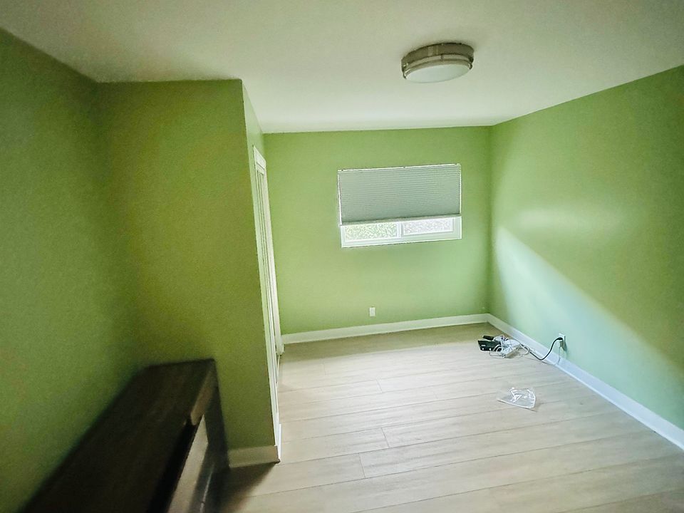 2nd image of 1321 Kewen St