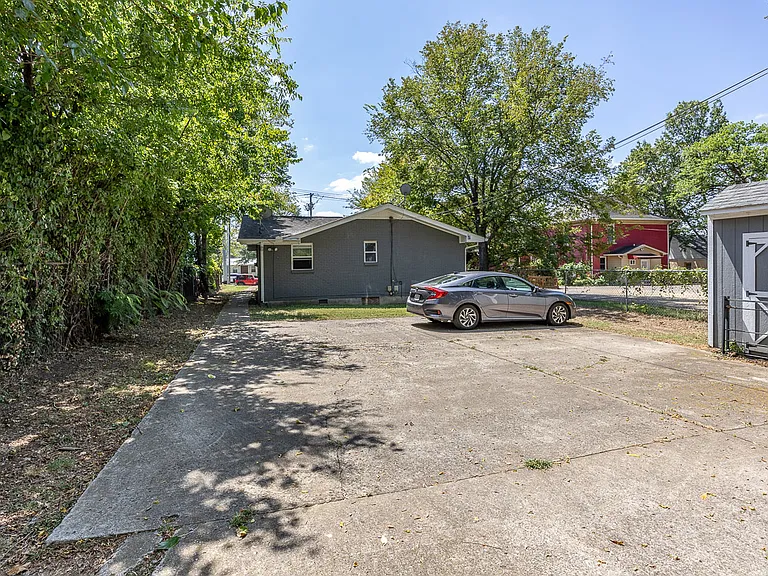 1412 Edgehill Ave #2 — Photo 23