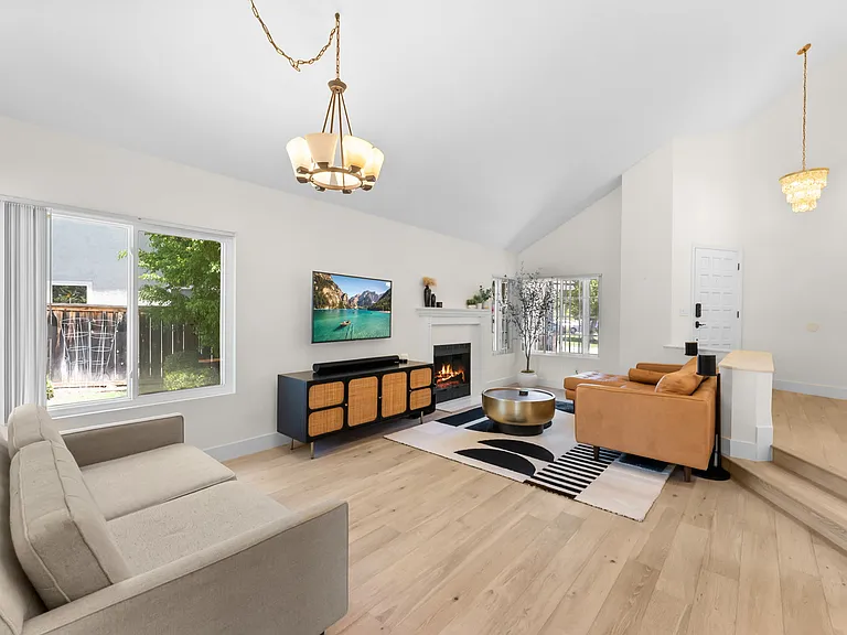 13706 Stoney Gate Pl — Photo 3