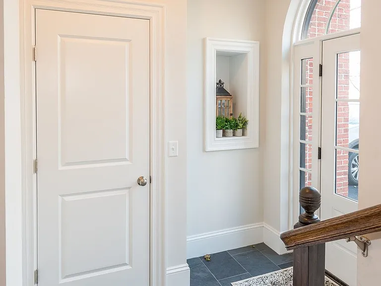 2044 Beacon St #5 — Photo 13
