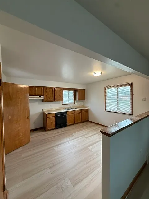 16964 Wilson Brick ranch offers 3 beds, 1 bath ! — Photo 2