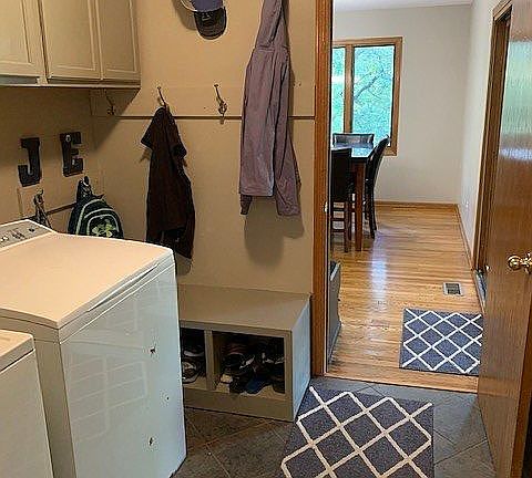 2nd image of 325 Juliana Ct