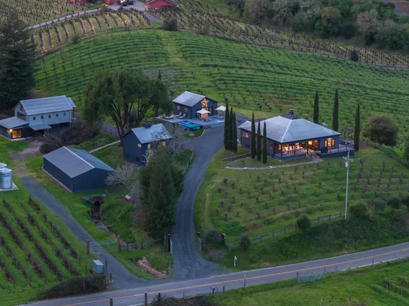 8781 Martinelli Road, Forestville, CA 95436