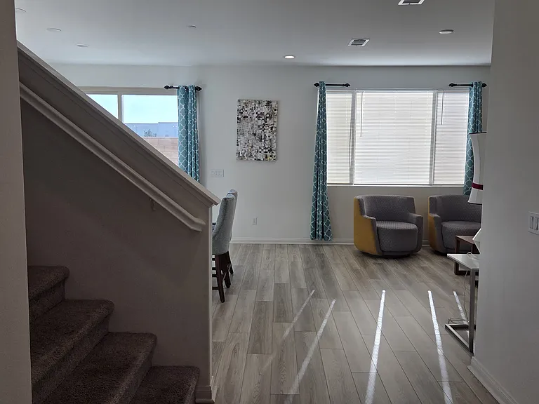 4576 Eagle Ave — Photo 11