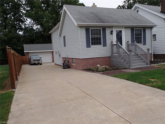 2nd image of 1820 Grantwood Dr