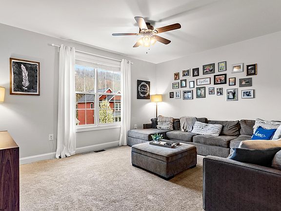 4th image of 1020 Olivia Way