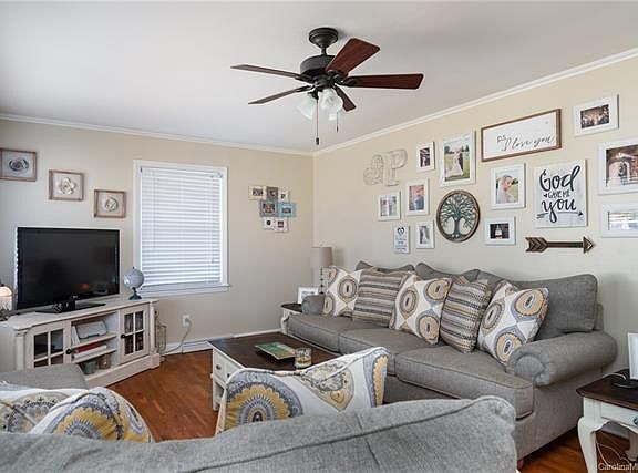 2nd image of 2206 Dale Ave