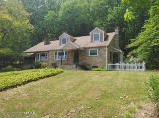 102 Sebring Dr, East Stroudsburg, PA 18301