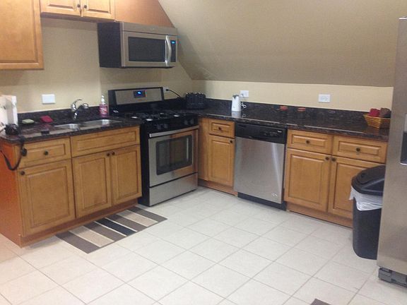 2nd image of 3538 N Albany Ave #2