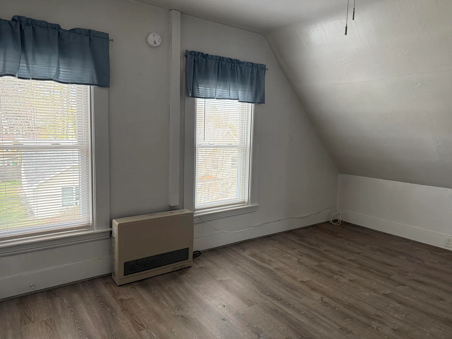 1 bed, 850 sqft, $1,600 — Photo 3