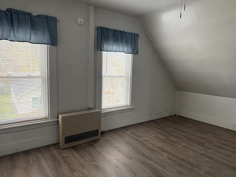 316 Douglas St #3 — Photo 4