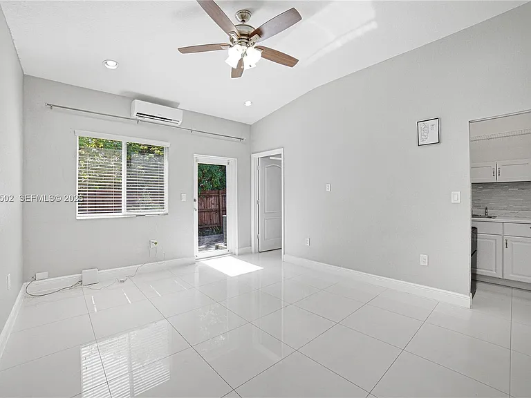935 NW 2nd Ave — Photo 12