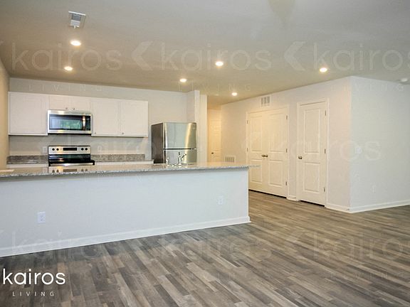 3rd image of 717 Windy Woods Ct SE