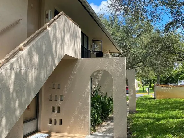 5801 Washington St APT 4, Hollywood, FL 33023