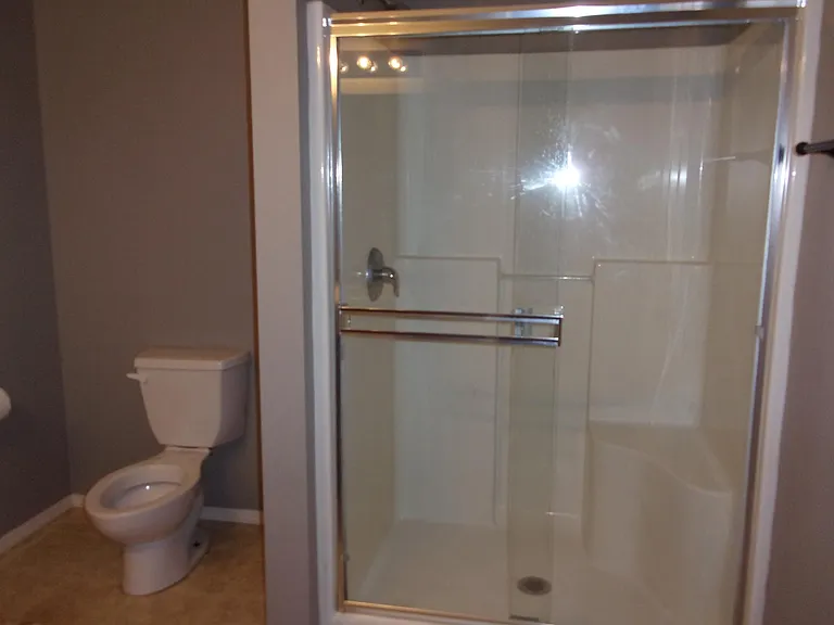 872 W Linwood Ave — Photo 4