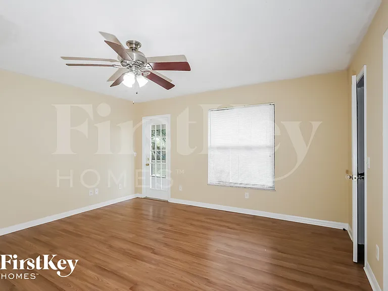 2078 SW Idaho Ln — Photo 8