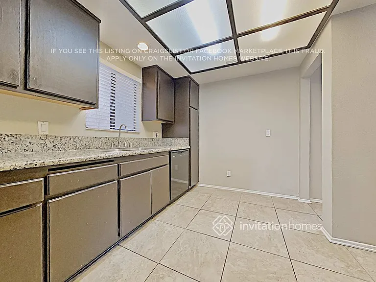 248 E Louise St — Photo 10