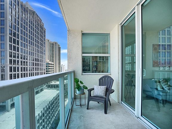 5th image of 350 SE 2nd St APT 1550