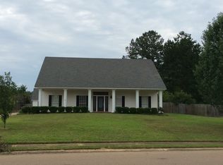 370 Southwind Dr, Richland, MS 39218