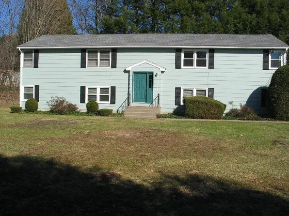 2 Rodnick St APT 4, Grafton, MA 01519