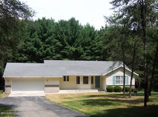 11065 Crawford Lake Trl, Cedar Springs, MI 49319