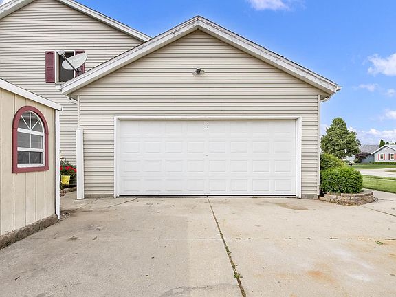5th image of 8215 S Wildwood DRIVE