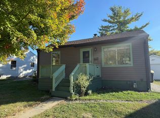 617 Fletcher Ln, Beech Grove, IN 46107